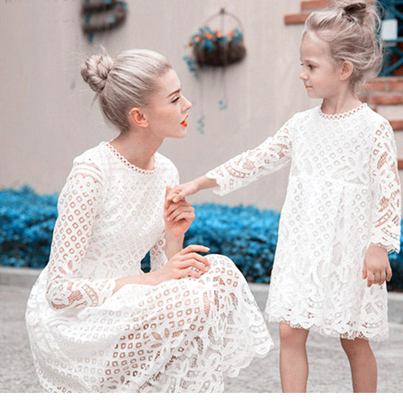 Lace Blanche